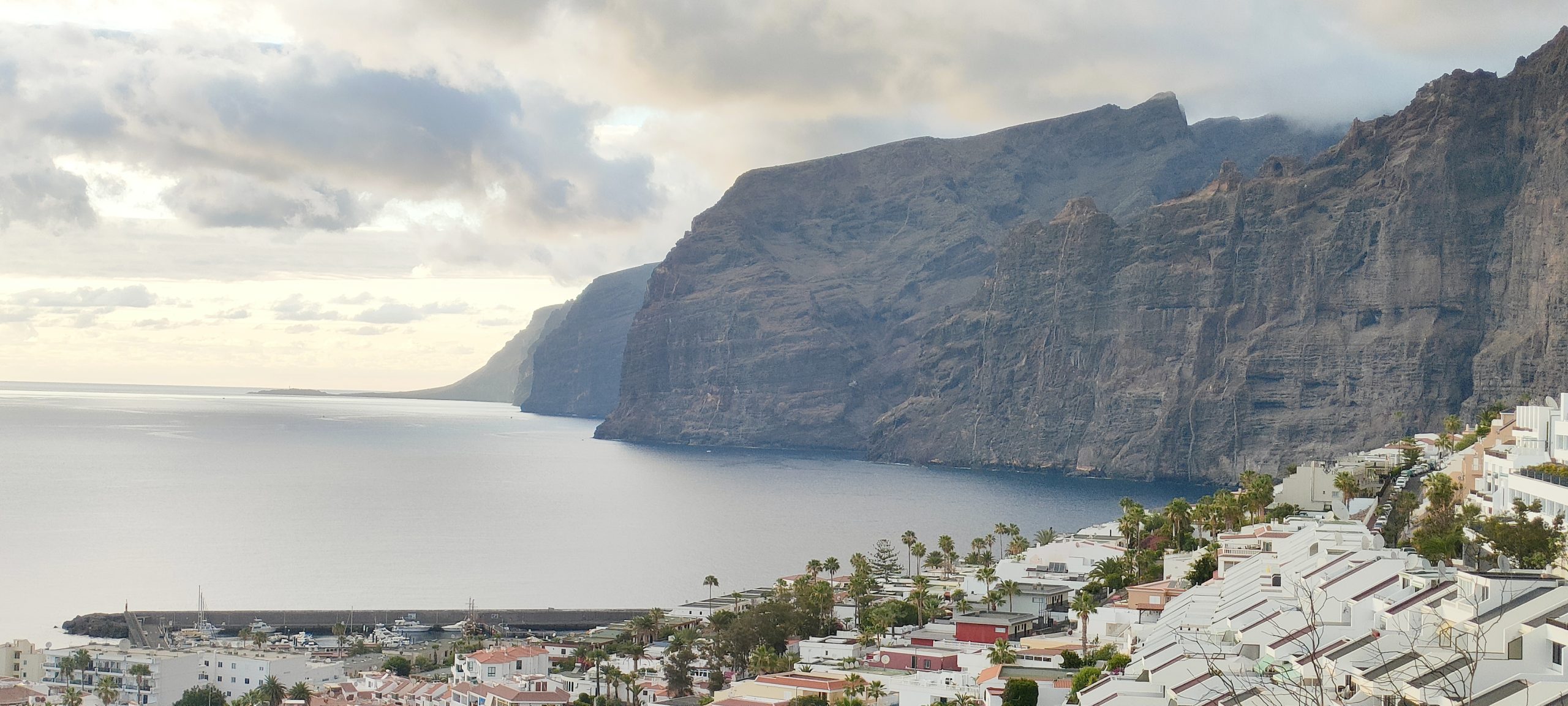 Acantilados de Los Gigantes: Un Paraíso Natural en Tenerife